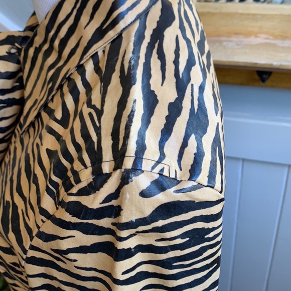 Macy’s I.N.C Safari Tiger Print Coat - Picture 11 of 16